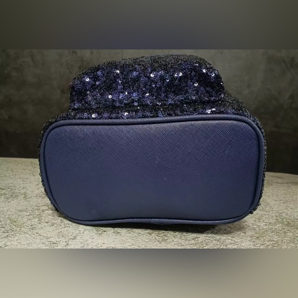Disney Loungefly Cruise Line Minnie Mouse Navy Blue Sequin Backpack NWT - Picture 8 of 9